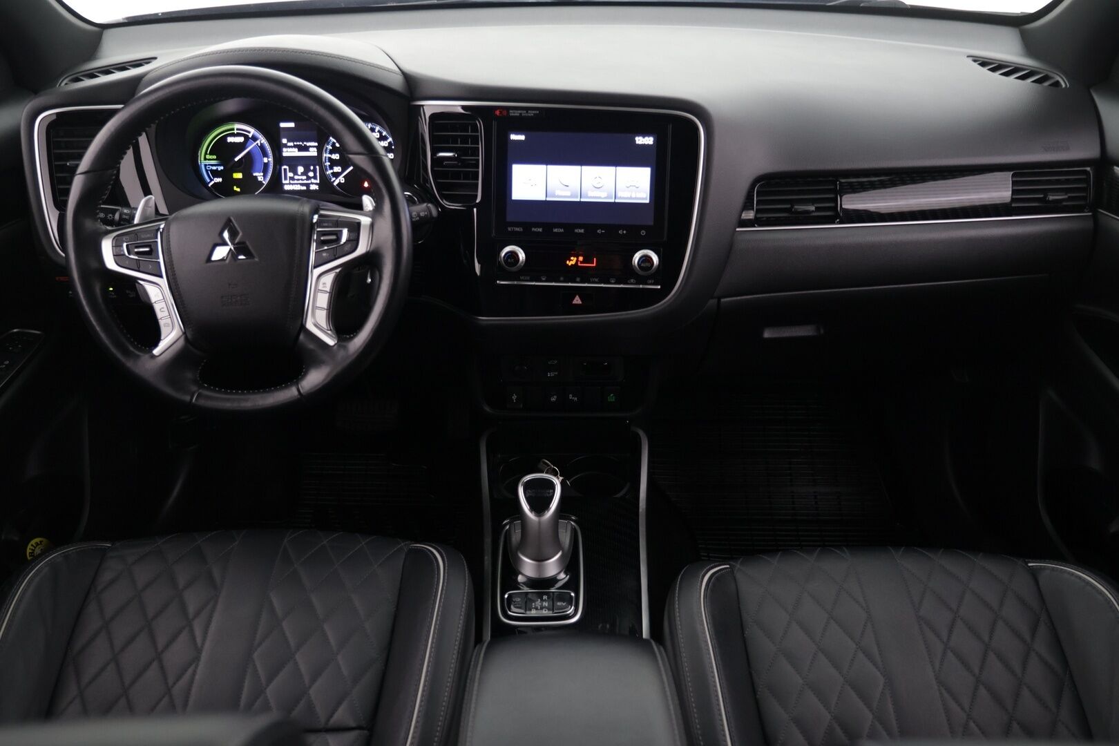 Mitsubishi Outlander PHEV 2020 Intense Business 4WD 5P - | Timanttinahat | ACC | Sähköpenkit | Upea yksilö
