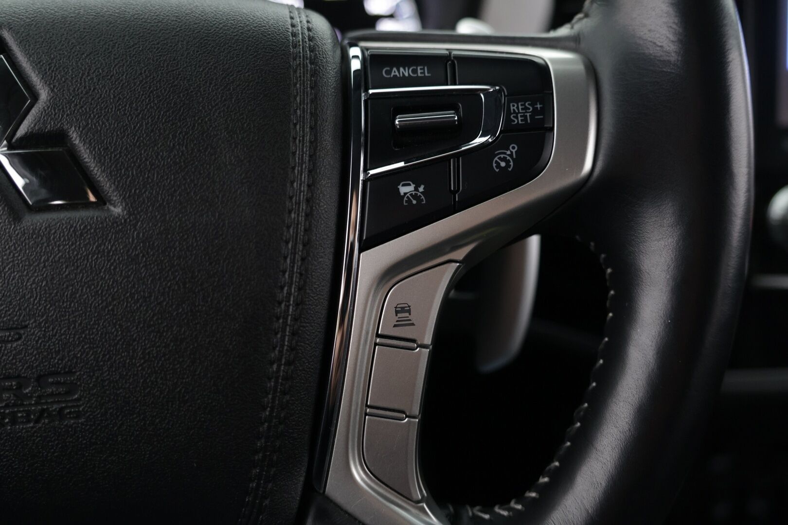 Mitsubishi Outlander PHEV 2020 Intense Business 4WD 5P - | Timanttinahat | ACC | Sähköpenkit | Upea yksilö