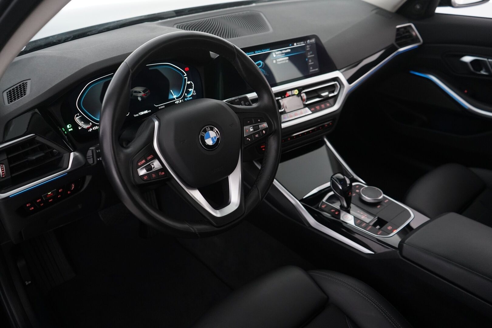 BMW 330E 2021 G21 Touring 330e Business Sport *Digimittari / Harman&Kardon / P.Kamera / Vakkari / Sporttipenkit / Koukku / Apple&Android* - Juuri huollettu / Kahdet vanteet / Säännöllinen huoltohistoria / Katsastus 5.2027