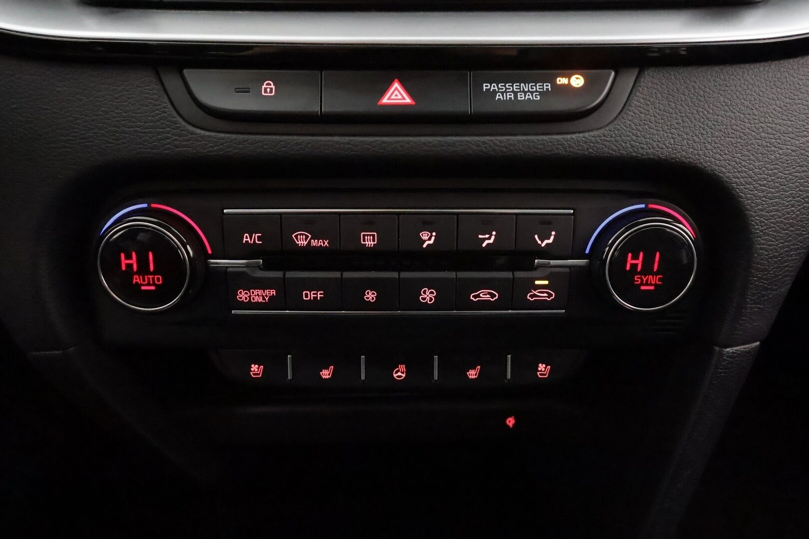 KIA XCEED 2020 1.6 GDI PHEV Business Premium * ACC / P.kamera / LED / Muistipenkki / Panorama / Ilmastoidut nahat / Koukku / Sähköluukku * - Kahdet renkaat aluvanteilla / Huippuvarusteet