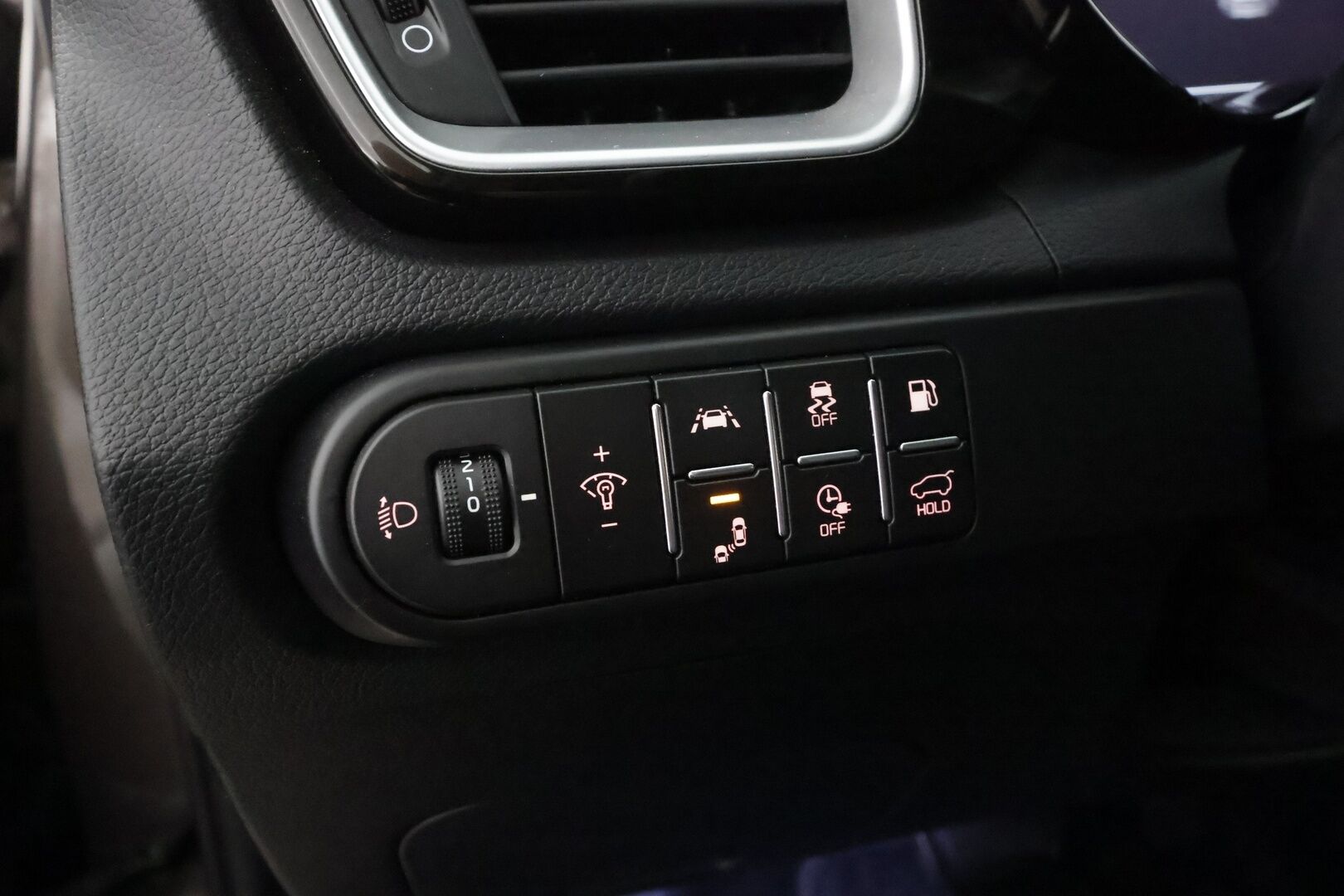 KIA XCEED 2020 1.6 GDI PHEV Business Premium * ACC / P.kamera / LED / Muistipenkki / Panorama / Ilmastoidut nahat / Koukku / Sähköluukku * - Kahdet renkaat aluvanteilla / Huippuvarusteet