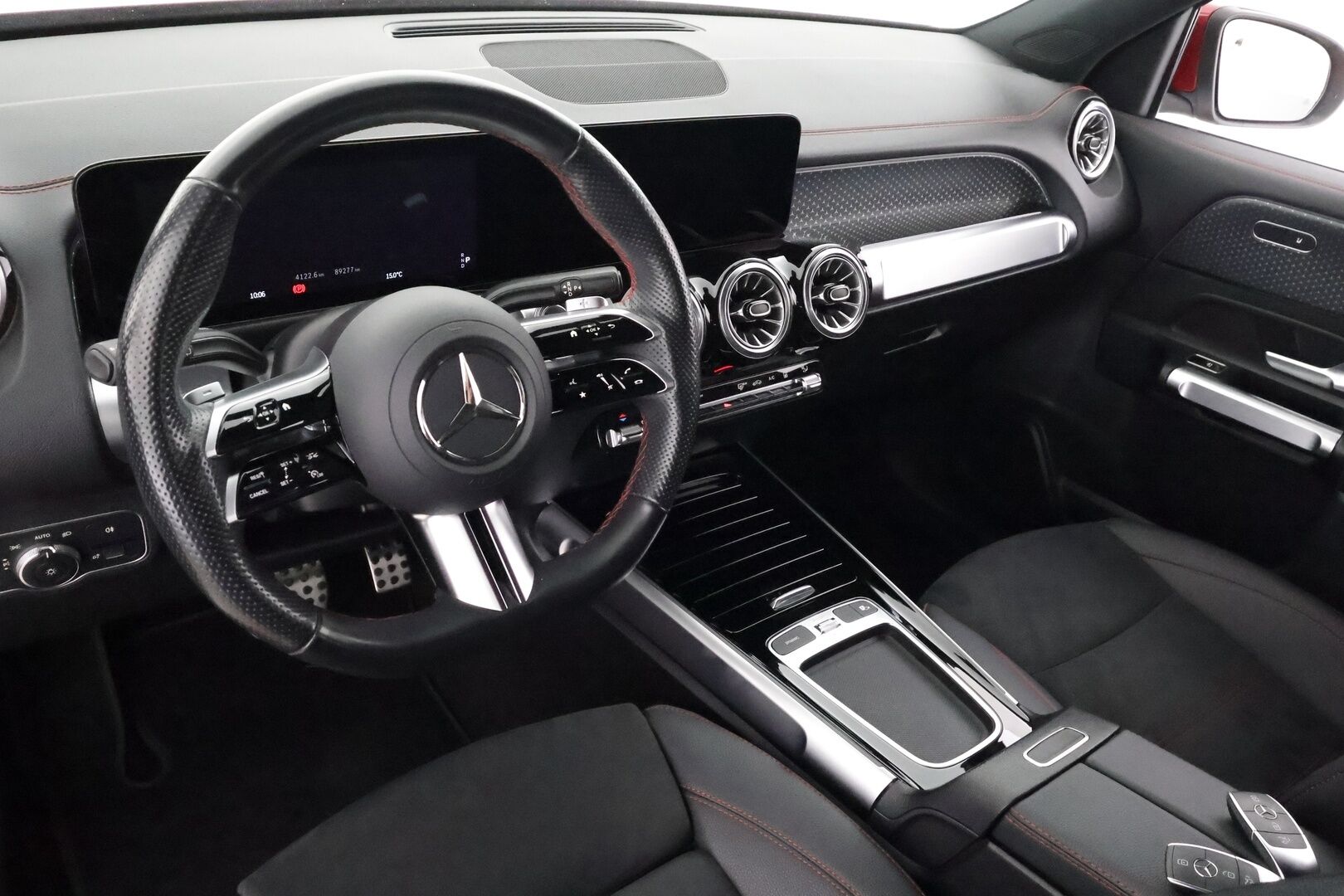 Mercedes-Benz EQB 2024 350 4MATIC AMG Line - | DIstronic Pro | Lisälämmitin | Koukku | P.Kamera | High Performance LED | Widescreen | Apple&Android | Suomi-auto | Kahdet Renkaat |