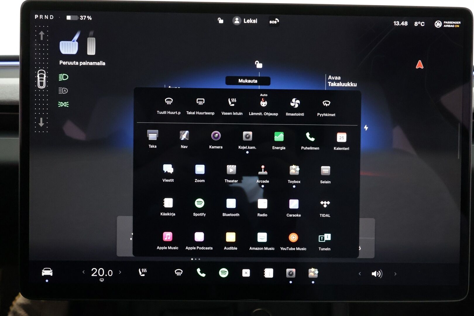 Tesla Model 3 2024 Long Range * Koukku / ILP / ACC / Lasikatto / Matrix-LED / P.Kamera / Ilmastoitu Muistipenkki / Premium Audio * - Suomi-auto / Kahdet renkaat aluvanteilla