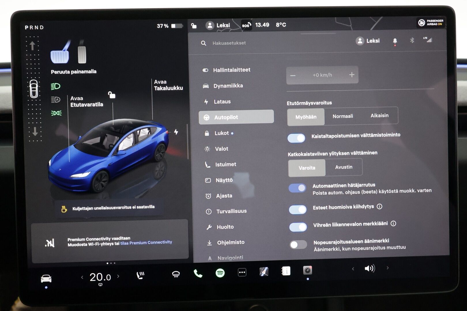 Tesla Model 3 2024 Long Range * Koukku / ILP / ACC / Lasikatto / Matrix-LED / P.Kamera / Ilmastoitu Muistipenkki / Premium Audio * - Suomi-auto / Kahdet renkaat aluvanteilla