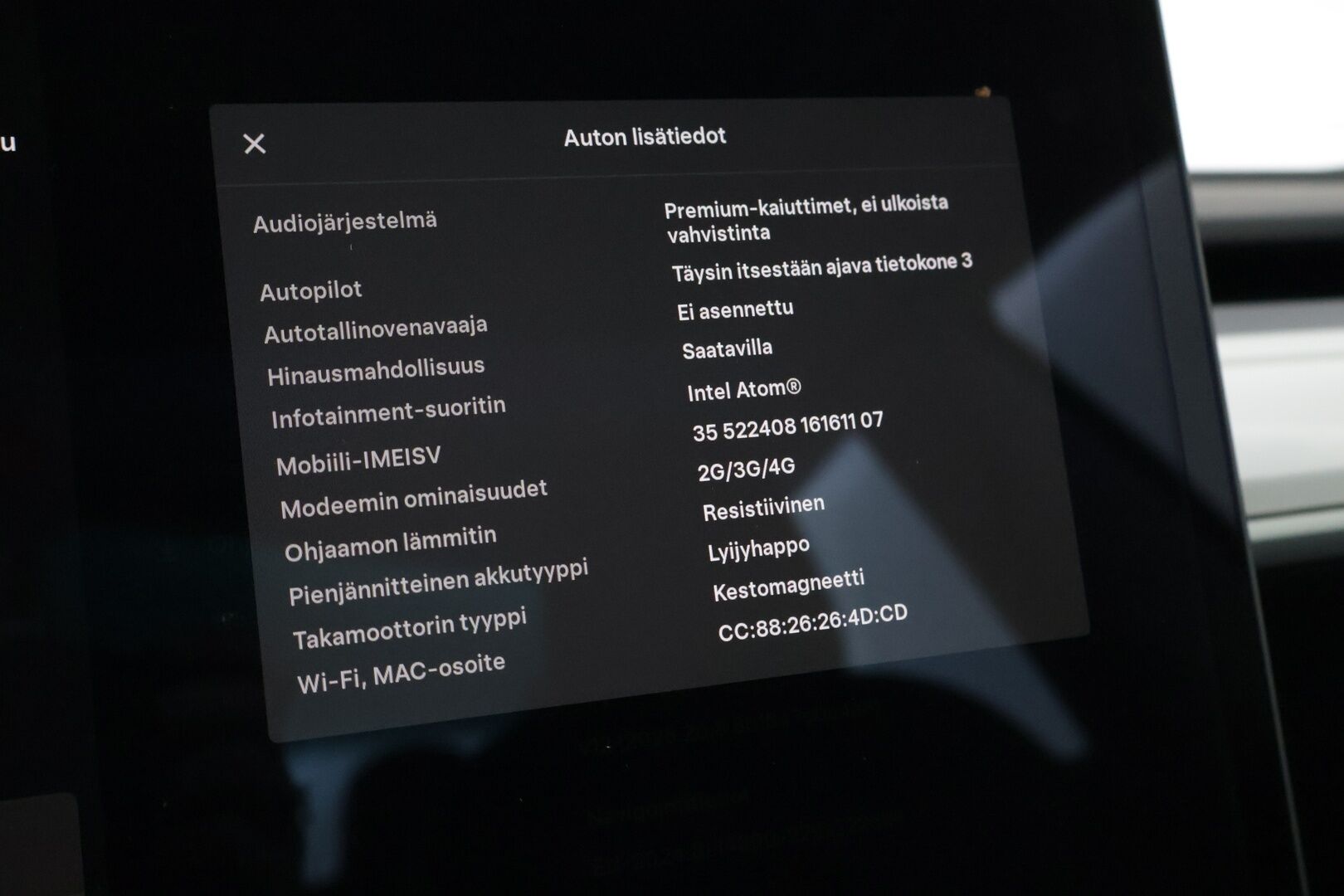 TESLA MODEL 3 2020 Standard Range Plus / Autopilot / Vetokoukku / Lasikatto / Premium Audio Sentry / Peruutuskamera - Kahdet renkaat / Takuuta jäljellä