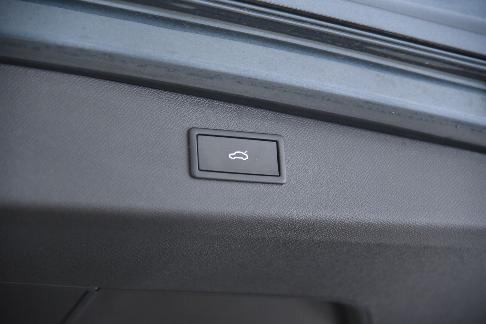 SEAT LEON SPORTSTOURER 2021 1,5 eTSI 150 Hybrid Style DSG ** Webasto / Adapt. vak / Vetokoukku / Full Link / Kaistavahti **