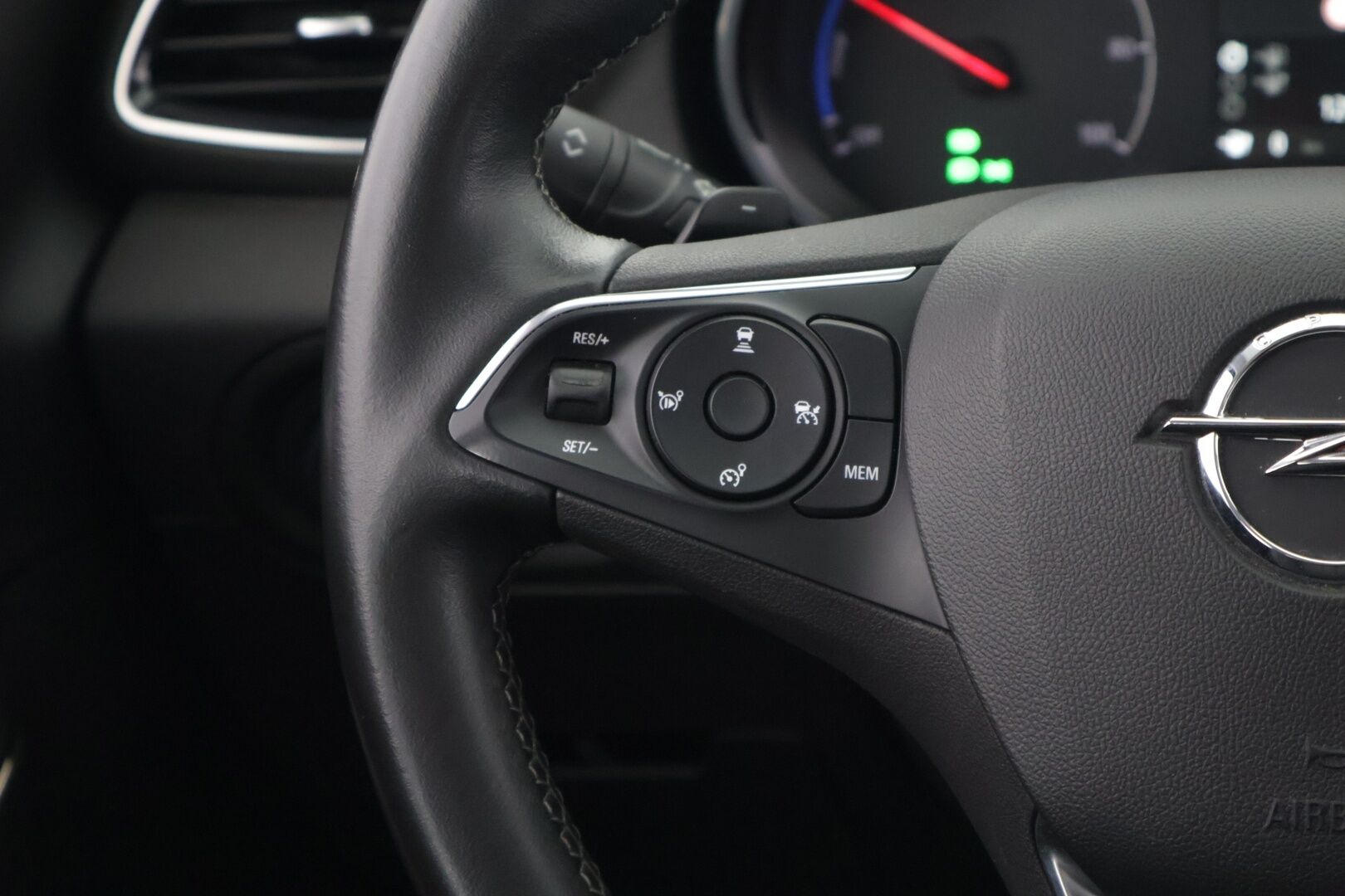 OPEL GRANDLAND X 2020 PHEV Executive 300 Turbo A8 AWD - *Adapt.Vakkari / Ilmastoidut Nahkapenkit / Peruutuskamera / Muistipenkit / Vetokoukku / KeylessGo*
