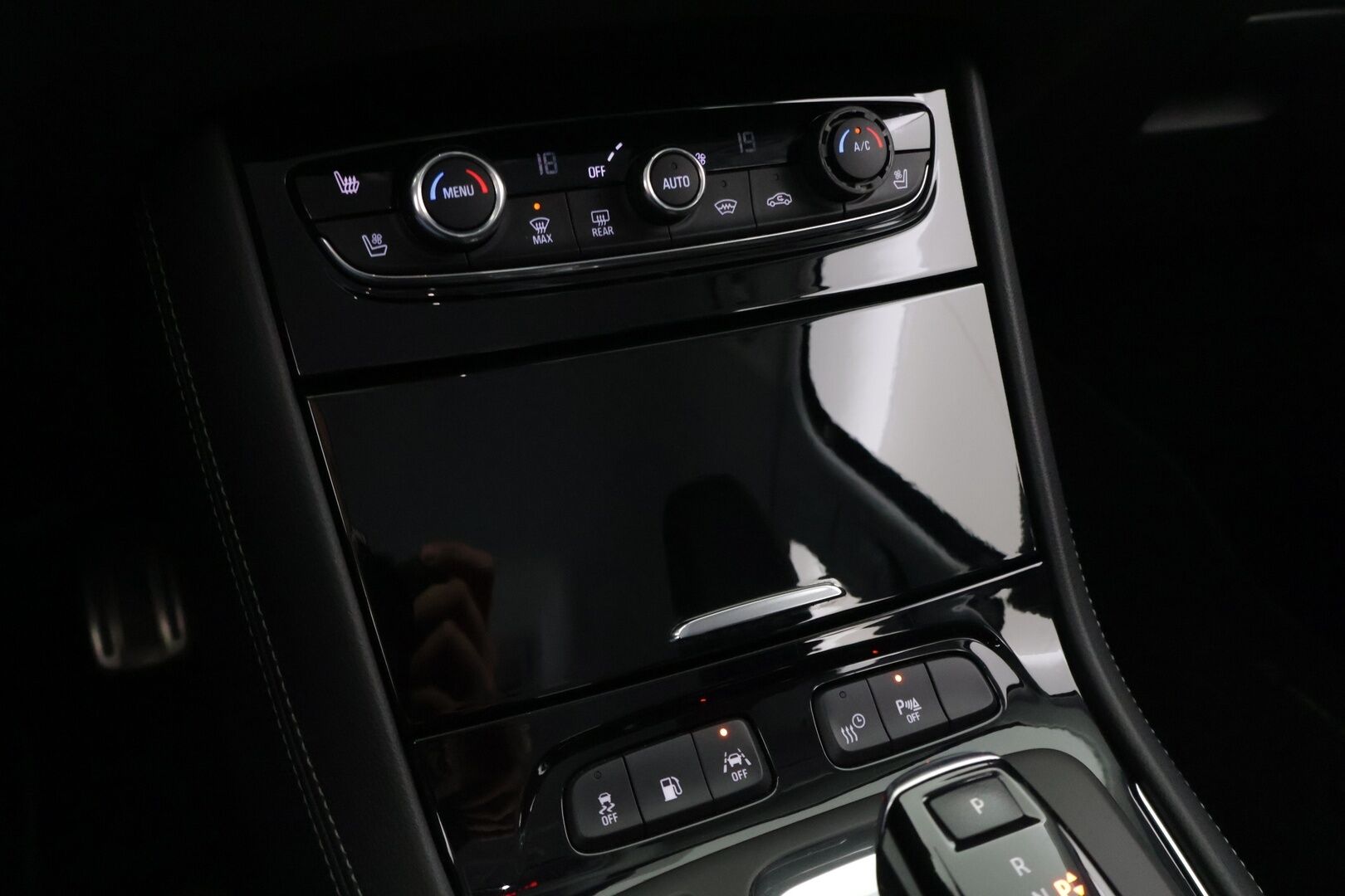 OPEL GRANDLAND X 2020 PHEV Executive 300 Turbo A8 AWD - *Adapt.Vakkari / Ilmastoidut Nahkapenkit / Peruutuskamera / Muistipenkit / Vetokoukku / KeylessGo*