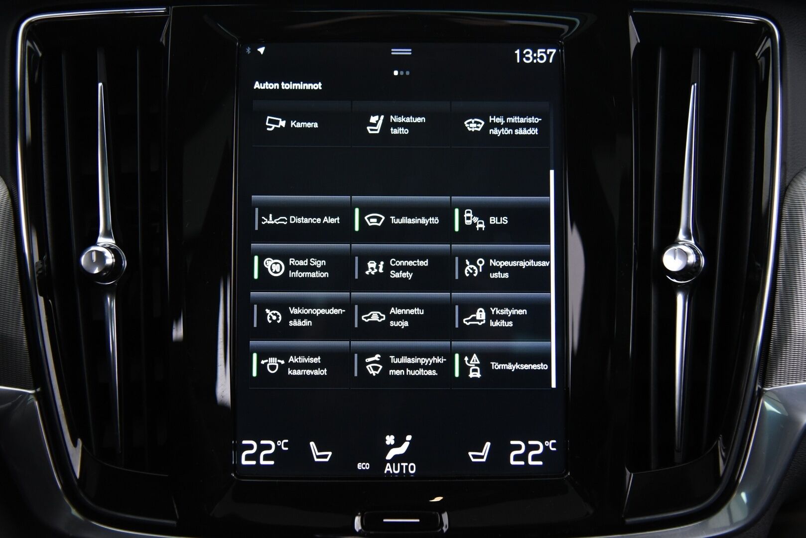 Volvo V90 2019 T8 AWD Recharge R-Desing Aut MY19 / Adapt.Vakkari / Webasto / Panorama / Harman&Kardon / 360° Kamera / HUD / BLIS / Navigointi - 3,99 % KORKOTARJOUS TÄHÄN AUTOON - Jakohihna juuri vaihdettu!