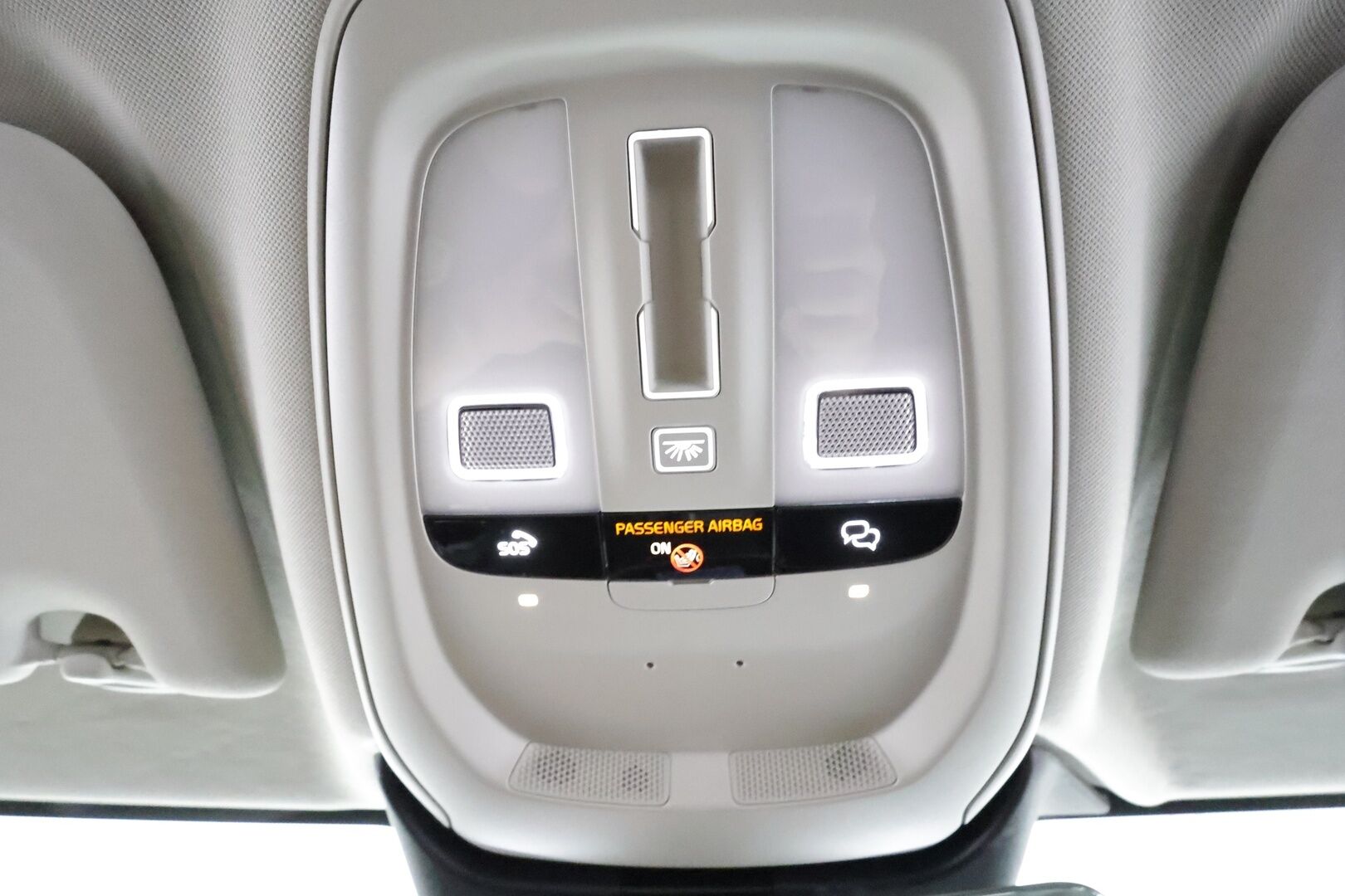 Volvo V60 2024 T6 AWD Long Range Plus Bright aut. - | ACC | Koukku | Sporttinahat muistilla | Panorama | Full-LED Active | P.kamera | BLIS | Pilot Assist | Keyless | 1-om suomiauto | 2x renkaat aluin |