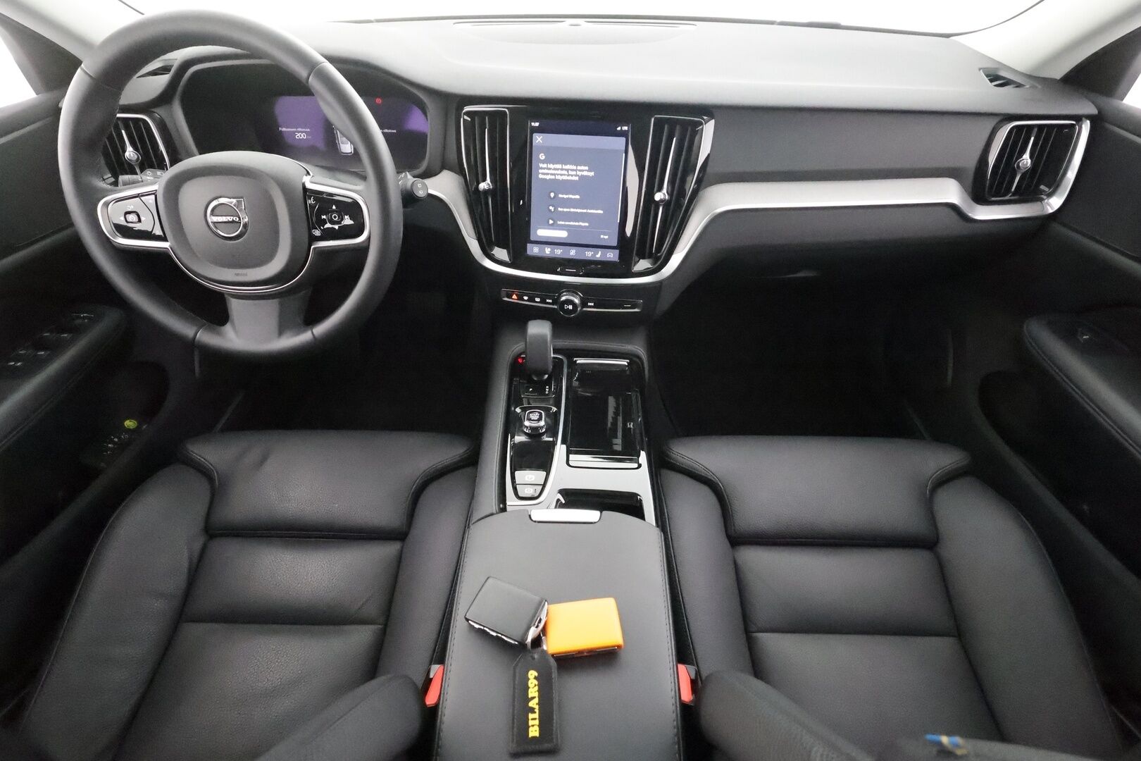 Volvo V60 2024 T6 AWD Long Range Plus Bright aut. - | ACC | Koukku | Sporttinahat muistilla | Panorama | Full-LED Active | P.kamera | BLIS | Pilot Assist | Keyless | 1-om suomiauto | 2x renkaat aluin |