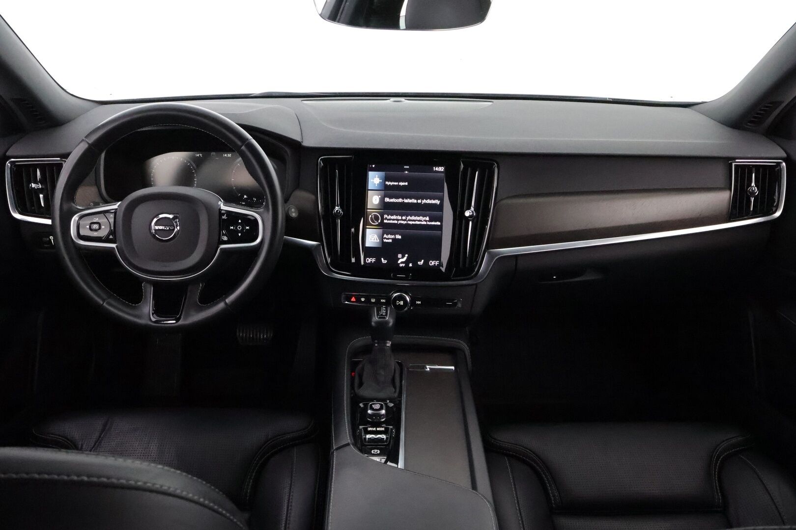 Volvo V90 Cross Country 2019 D4 AWD Plus aut Polestar Engineered * Webasto / Adapt.Vakkari / Hierovat & Ilmastoidut Sporttinahat / 360-Kamera / Koukku - SUPERVARUSTEET / Harvoin tarjolla / Juuri tullut Tampereelle!