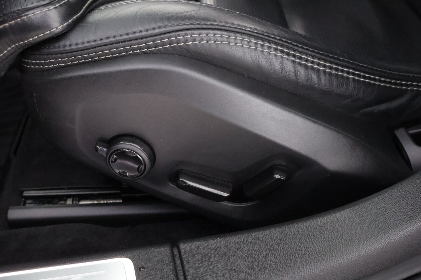 Volvo V90 Cross Country 2019 D4 AWD Plus aut Polestar Engineered * Webasto / Adapt.Vakkari / Hierovat & Ilmastoidut Sporttinahat / 360-Kamera / Koukku - SUPERVARUSTEET / Harvoin tarjolla / Juuri tullut Tampereelle!