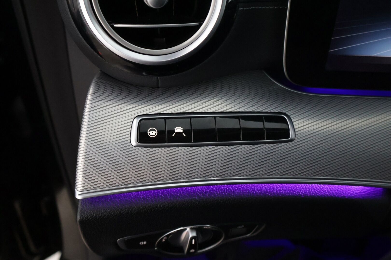 Mercedes-Benz E 2020 300 de T A Business AMG Edition EQ Power *Distronic+ / Multibeam LED / Widescreen / P.Kamera / BLIS / Vetokoukku* - Adapt. Vakkari / Ambient valaistus / Viimeisin huolto 143tkm kohdalla!