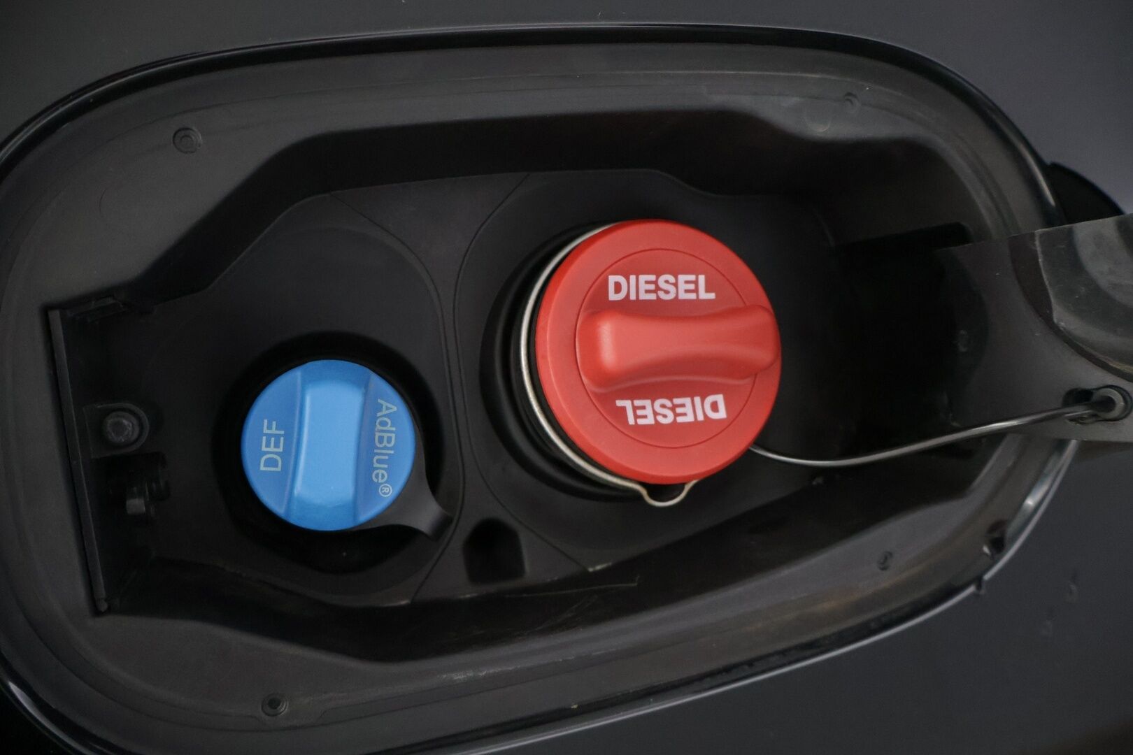 Mercedes-Benz E 2020 300 de T A Business AMG Edition EQ Power * Adapt. Cruise / Distronic+ / Multibeam LED / Widescreen / P.Kamera / BLIS * - AMG / Vetokoukku / Asialliset varusteet! - HULLUT VÄLIPÄIVÄT KORKOTARJOUS 2,49%