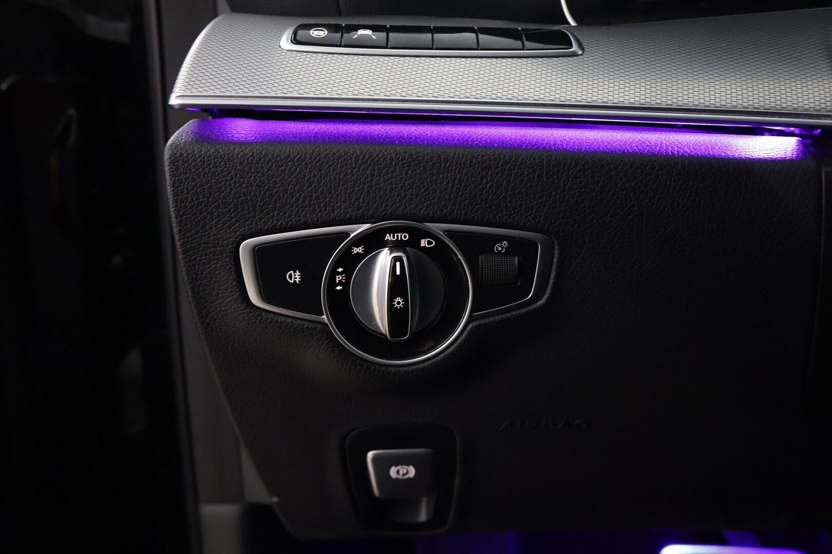 Mercedes-Benz E 2020 300 de T A Business AMG Edition EQ Power *Distronic+ / Multibeam LED / Widescreen / P.Kamera / BLIS / Vetokoukku* - Adapt. Vakkari / Ambient valaistus / Viimeisin huolto 143tkm kohdalla!