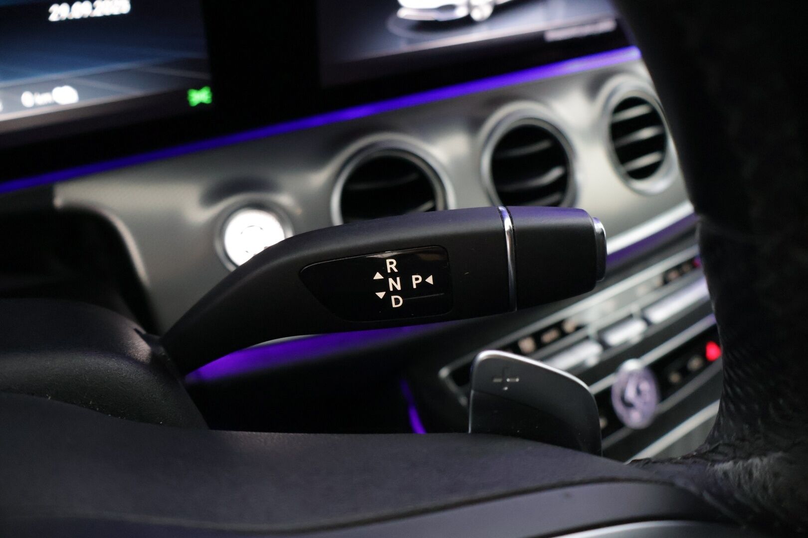 Mercedes-Benz E 2020 300 de T A Business AMG Edition EQ Power * Adapt. Cruise / Distronic+ / Multibeam LED / Widescreen / P.Kamera / BLIS * - AMG / Vetokoukku / Asialliset varusteet! - HULLUT VÄLIPÄIVÄT KORKOTARJOUS 2,49%