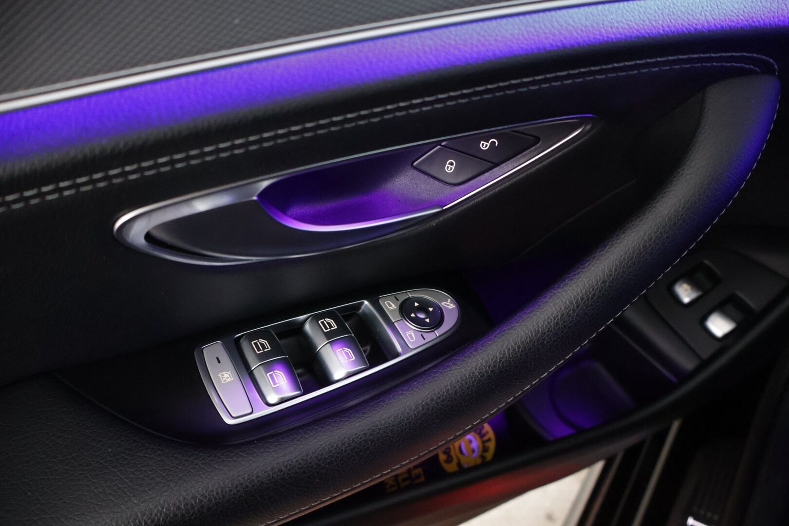 Mercedes-Benz E 2020 300 de T A Business AMG Edition EQ Power *Distronic+ / Multibeam LED / Widescreen / P.Kamera / BLIS / Vetokoukku* - Adapt. Vakkari / Ambient valaistus / Viimeisin huolto 143tkm kohdalla! - HULLUT AVAJAISHULINAT KORKOTARJOUS 3,29 %