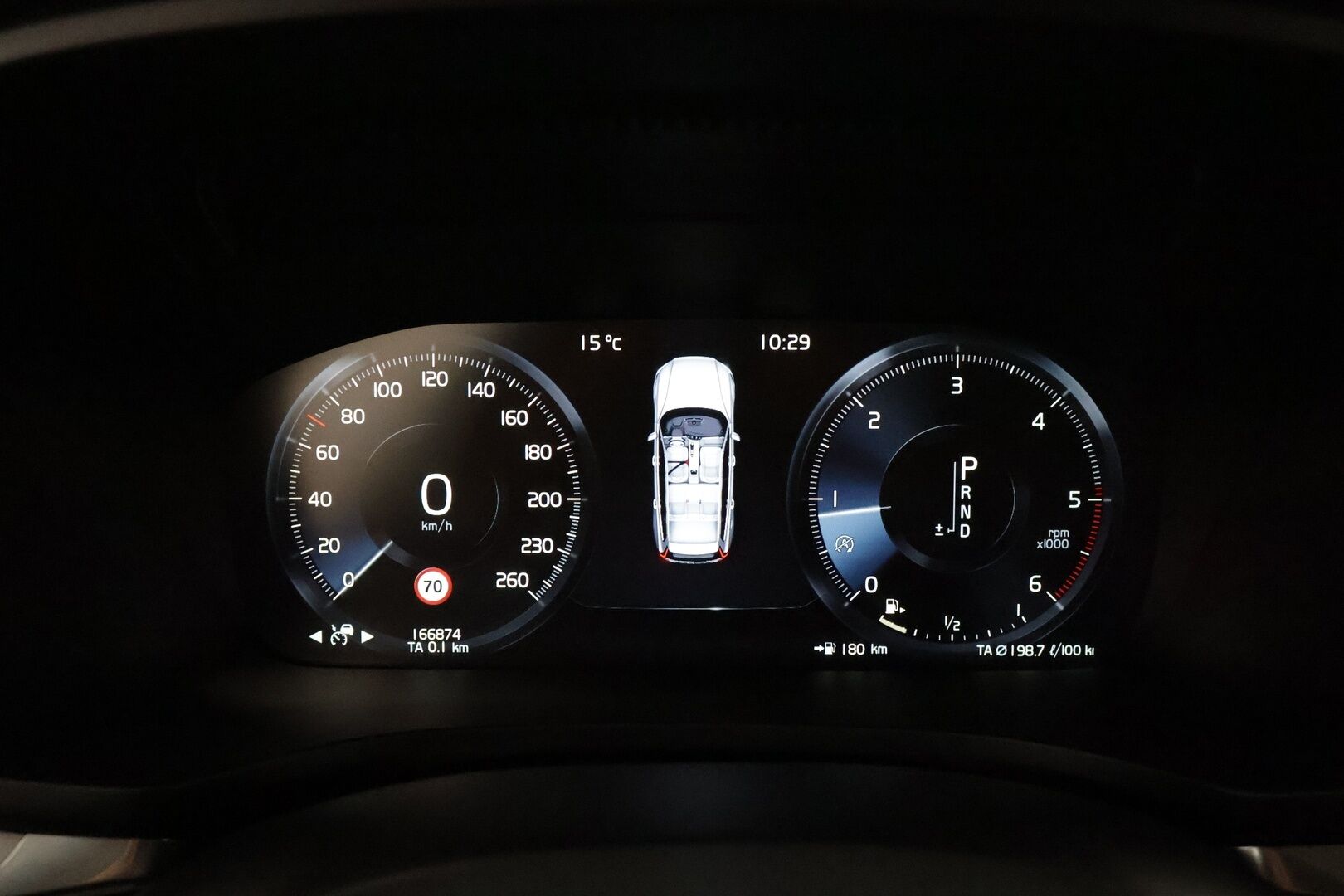 Volvo V60 2020 D4 AWD Momentum aut. *ACC / Webasto / Vaaleat nahat / Navi / LED / Koukku / P.kamera* - Kahdet renkaat aluvanteilla