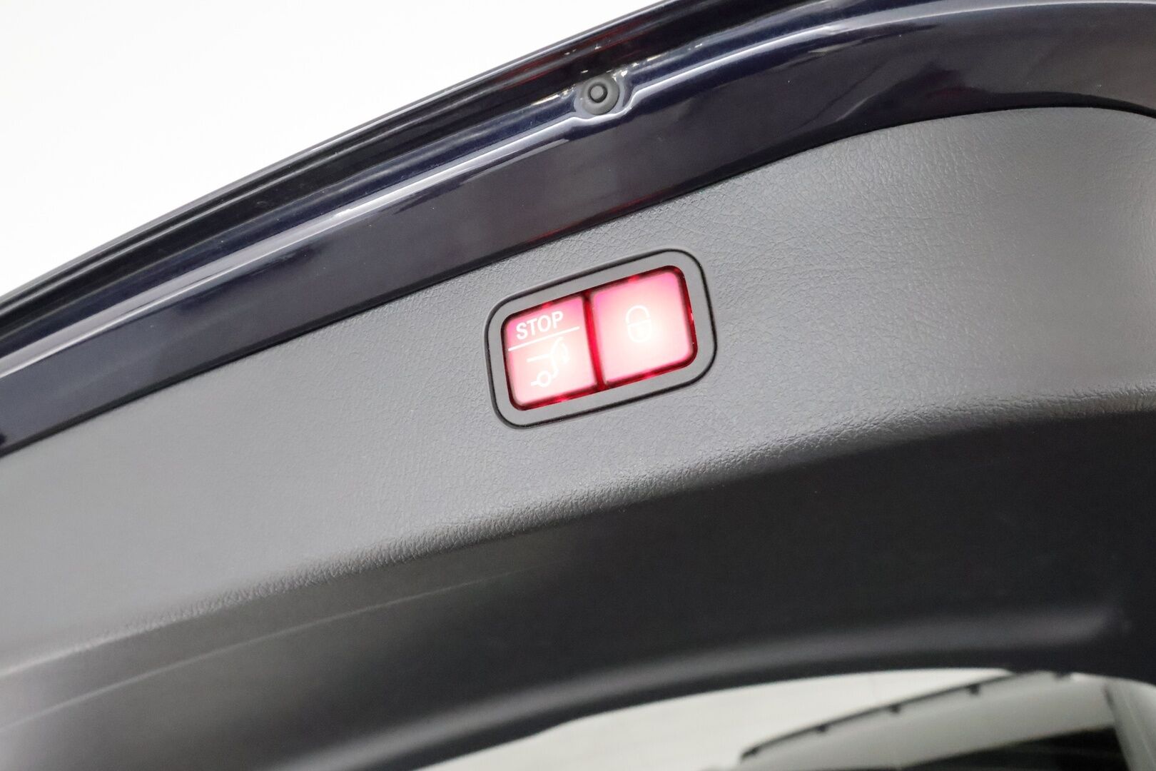 MERCEDES-BENZ C 2022 300e T A Premium Business AMG **Distronic+ / Burmester / Panorama / HUD / 360° / Muistinahat / Digital-LED / Koukku* - 3,99 % KORKOTARJOUS TÄHÄN AUTOON - 2x Latauskaapelit / **HUIPPU VARUSTEET**