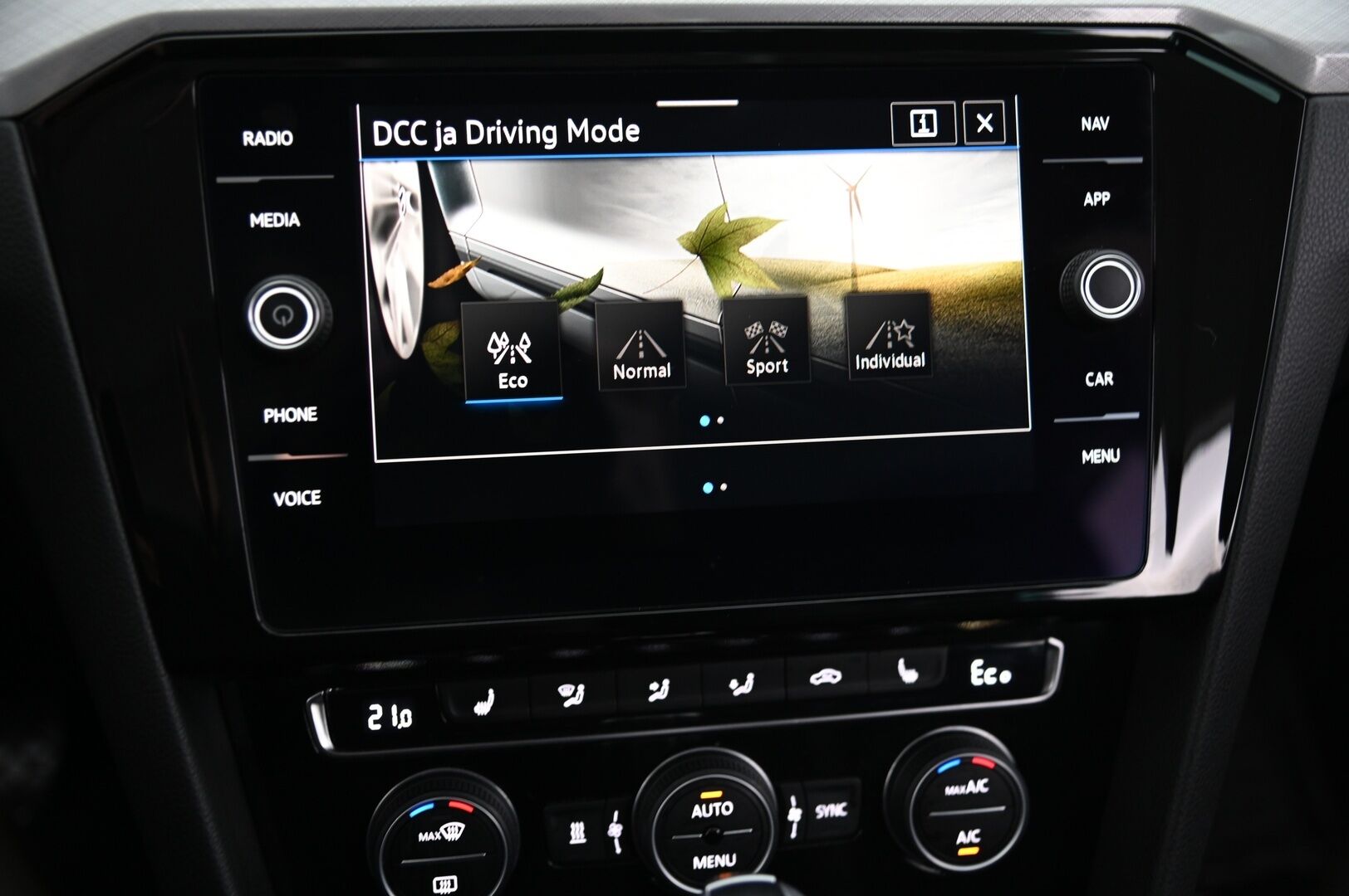 Volkswagen Passat 2020 13 kWh Variant GTE Plug-In Hybrid 160 kW DSG-automaatti  *Nahka-alcantara/  Webasto/  ACC/  Kaistavahti/  Led* - Jakohihna vaihdettu ja huollettu 07/2025 / 2x renkaat / Merkkihuollettu