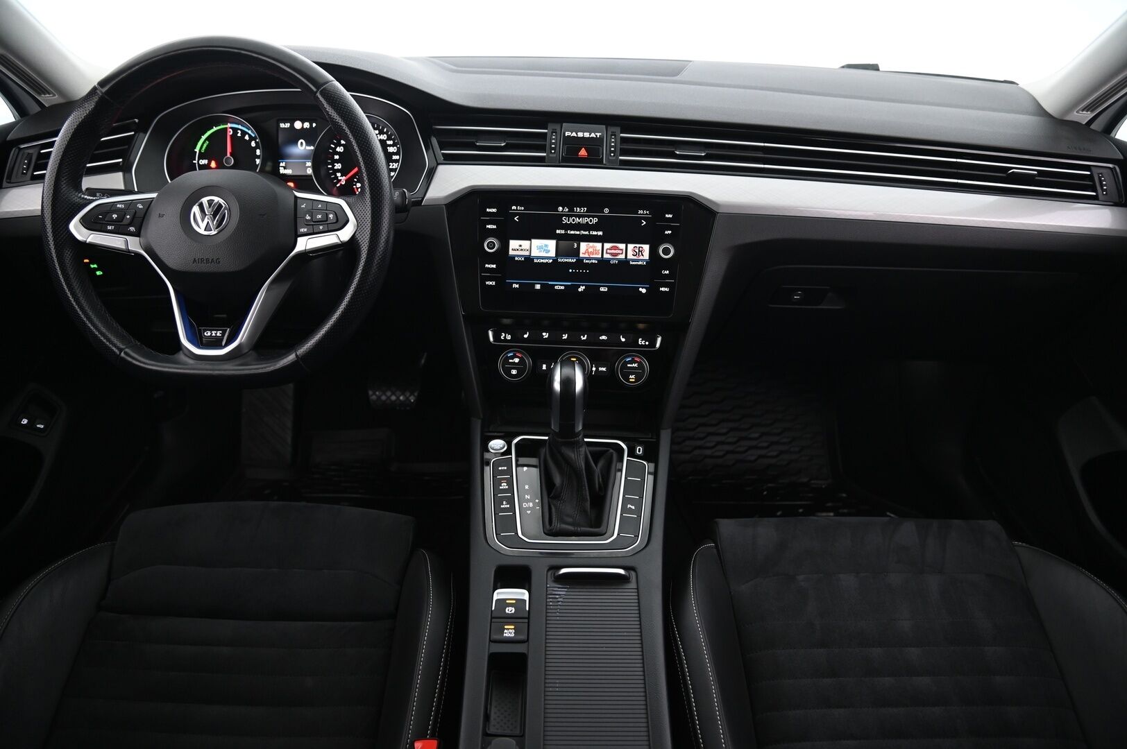 Volkswagen Passat 2020 13 kWh Variant GTE Plug-In Hybrid 160 kW DSG-automaatti  *Nahka-alcantara/  Webasto/  ACC/  Kaistavahti/  Led* - Jakohihna vaihdettu ja huollettu 07/2025 / 2x renkaat / Merkkihuollettu