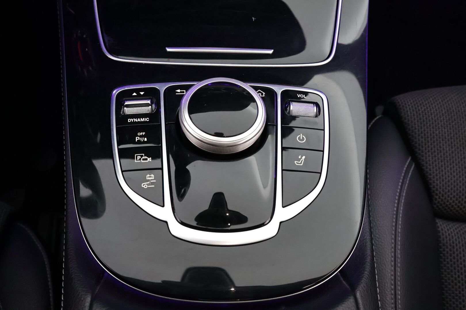 Mercedes-Benz E 2020 300 de T A Business AMG EQ Power - Distronic | LED High Perf | Puolinahka Sporttipenkit | Sähköluukku | Peruutustutkat | Juuri huollettu | SoH 83,2%!!!
