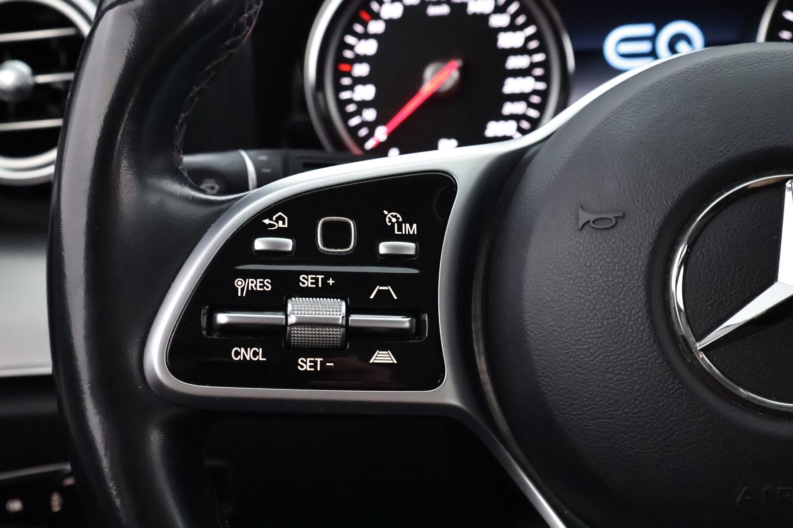 Mercedes-Benz E 2020 300 de T A Business AMG EQ Power - Distronic | LED High Perf | Puolinahka Sporttipenkit | Sähköluukku | Peruutustutkat | Juuri huollettu | SoH 83,2%!!!