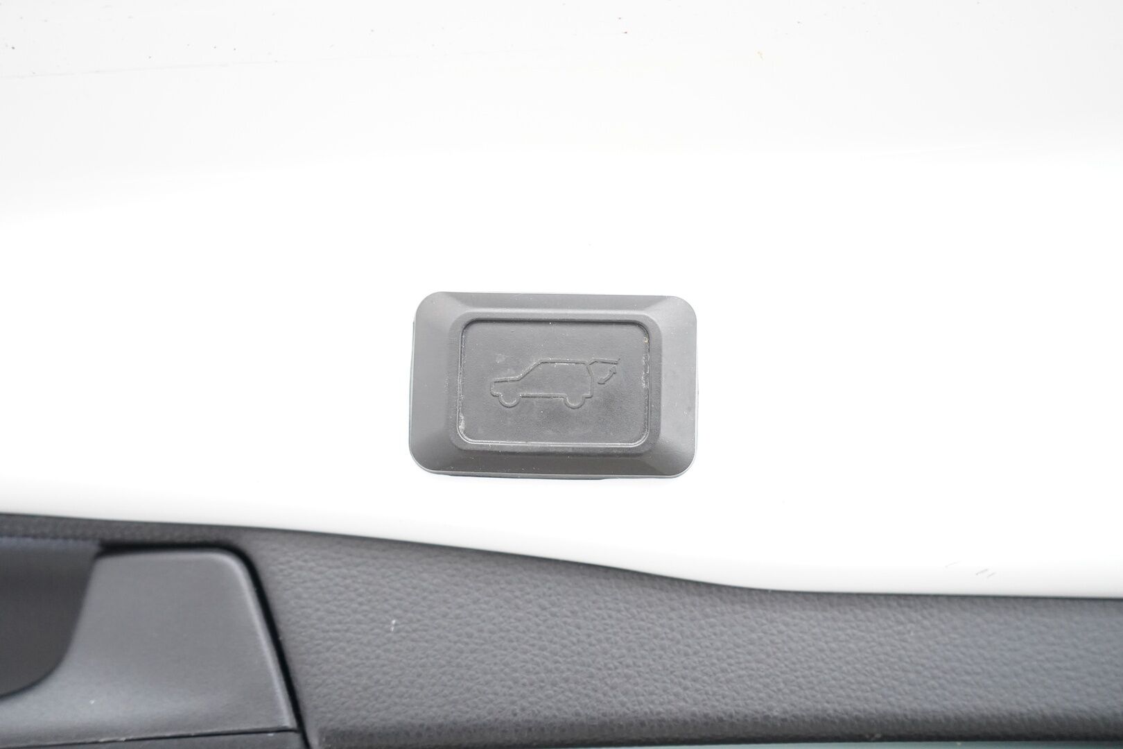 Toyota RAV4 2021 2,5 Hybrid AWD-i Premium *Nahat / Muistipenkit / Koukku / ACC / Kamera* - Iso huolto 12/2025 / Kahdet OEM vanteet / Huippuvarusteet