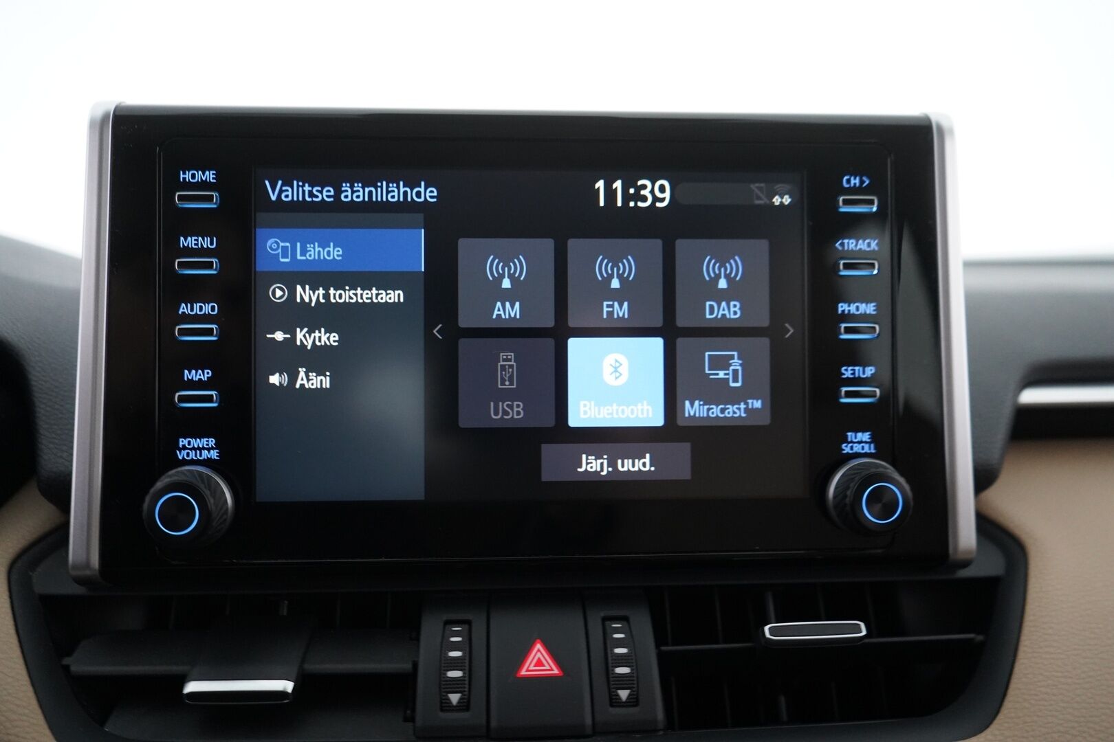 Toyota RAV4 2021 2,5 Hybrid AWD-i Premium *Nahat / Muistipenkit / Koukku / ACC / Kamera* - Iso huolto 12/2025 / Kahdet OEM vanteet / Huippuvarusteet