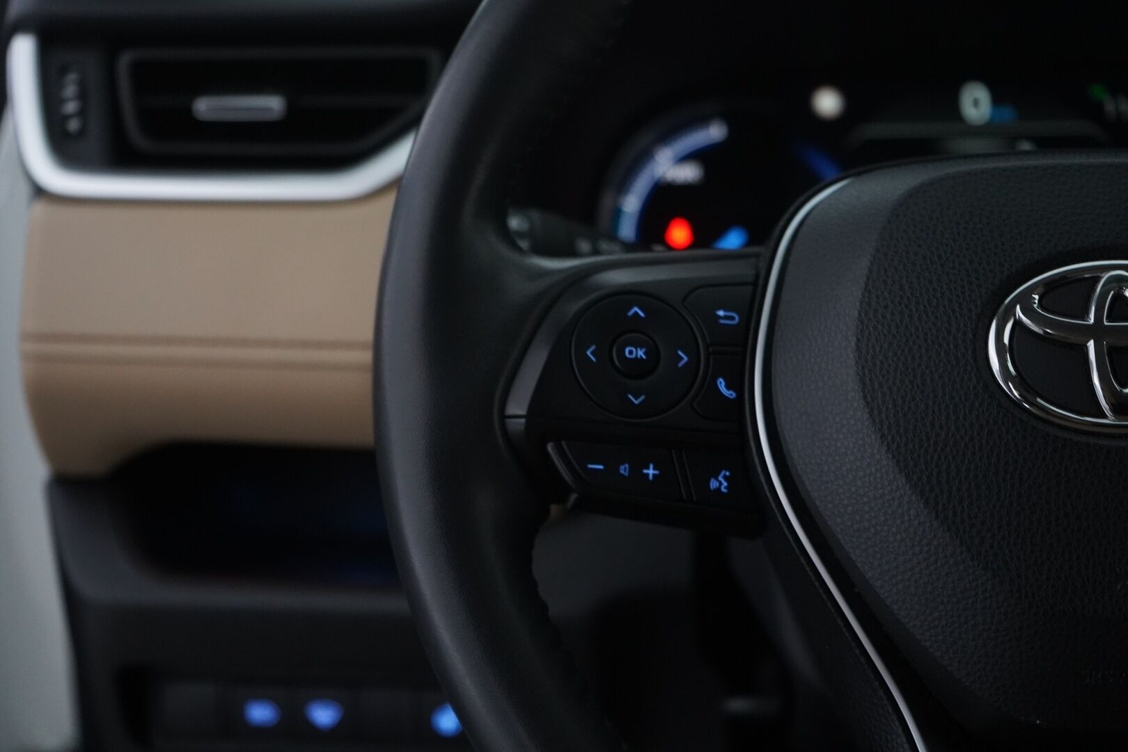 Toyota RAV4 2021 2,5 Hybrid AWD-i Premium *Nahat / Muistipenkit / Koukku / ACC / Kamera* - Iso huolto 12/2025 / Kahdet OEM vanteet / Huippuvarusteet