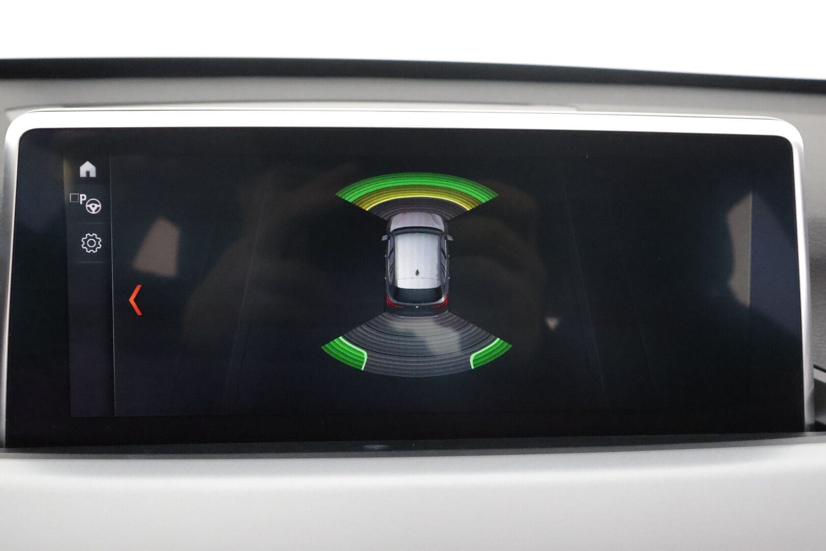 BMW X1 2020 F48 xDrive25e A Business * Vakkari / P.tutkat / Navi / Lisälämmitin / LED * - Kahdet renkaat aluvanteilla