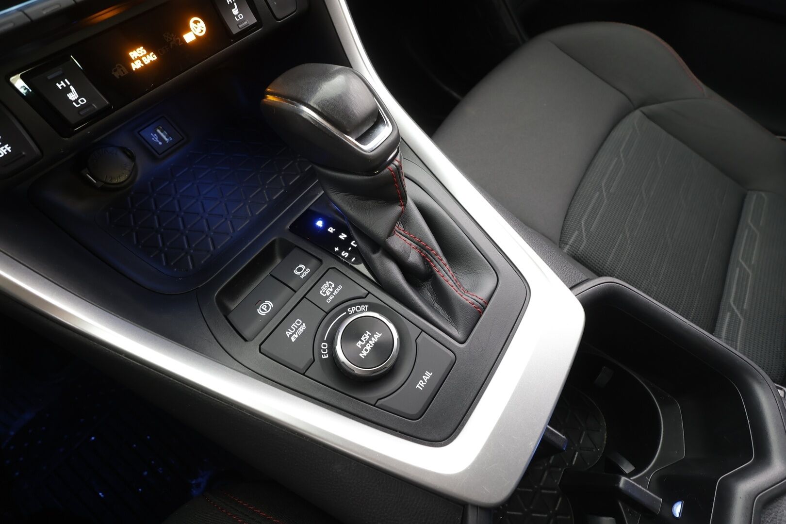 Toyota RAV4 Plug-in 2024 2,5 Hybrid AWD-i Active Plus Edition - | ACC | Koukku | P.Kamera | Digimittari | Katvevaroitin | Navi | Facelift | Ratinlämmitin | Sähköpenkki | Keyless | Sähköluukku | 1.Om Suomi-auto | Kahdet renkaat aluvanteilla | Merkkihuollettu |