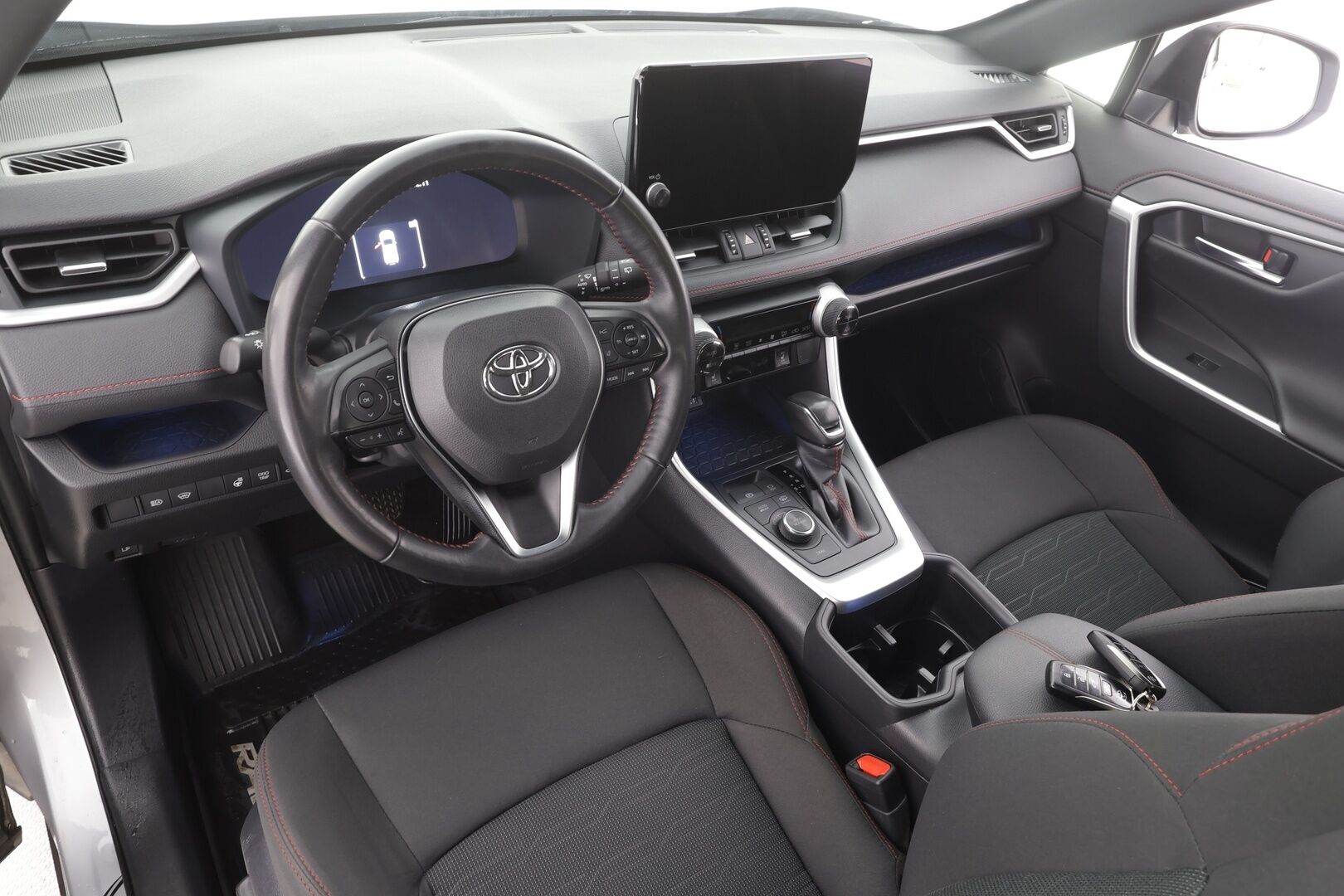 Toyota RAV4 Plug-in 2024 2,5 Hybrid AWD-i Active Plus Edition - | ACC | Koukku | P.Kamera | Digimittari | Katvevaroitin | Navi | Facelift | Ratinlämmitin | Sähköpenkki | Keyless | Sähköluukku | 1.Om Suomi-auto | Kahdet renkaat aluvanteilla | Merkkihuollettu |