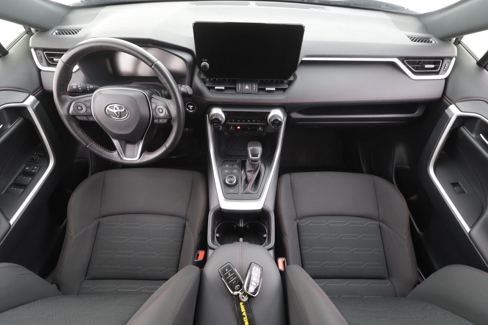 Toyota RAV4 Plug-in 2024 2,5 Hybrid AWD-i Active Plus Edition - | ACC | Koukku | P.Kamera | Digimittari | Katvevaroitin | Navi | Facelift | Ratinlämmitin | Sähköpenkki | Keyless | Sähköluukku | 1.Om Suomi-auto | Kahdet renkaat aluvanteilla | Merkkihuollettu |