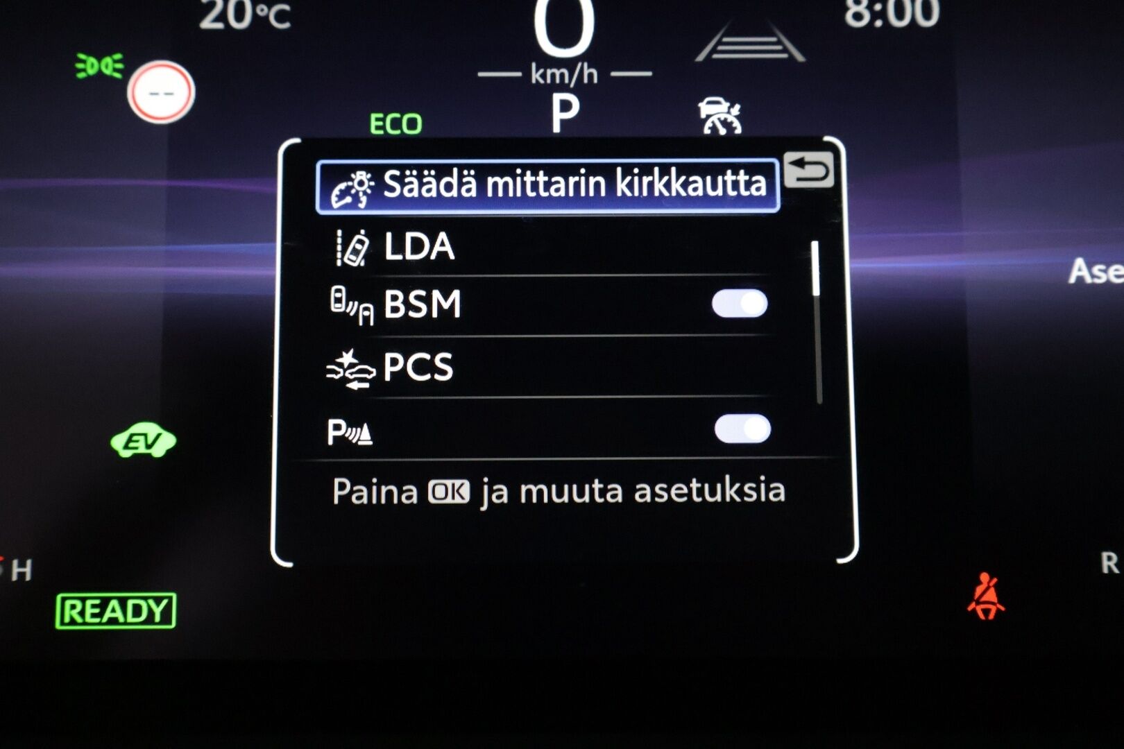 Toyota Corolla Cross 2024 2.0 Hybrid AWD-i Launch Edition - KORKO VAIN 3,99 %