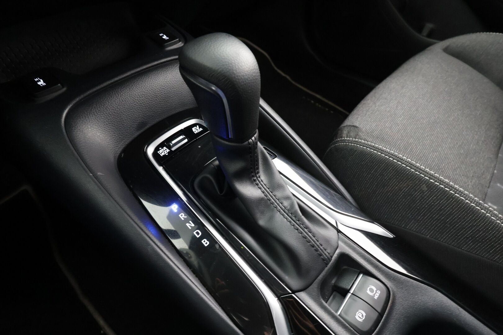 Toyota Corolla 2024 Touring Sports 1,8 Hybrid Active * ACC / P.kamera / Digimittaristo / Facelift / Navi / Ratinlämmitin * - Suomi-auto / Kahdet renkaat aluvanteilla / Merkkihuollettu - HULLUT BLACKWEEK JATKOT - KORKOTARJOUS 2,49%