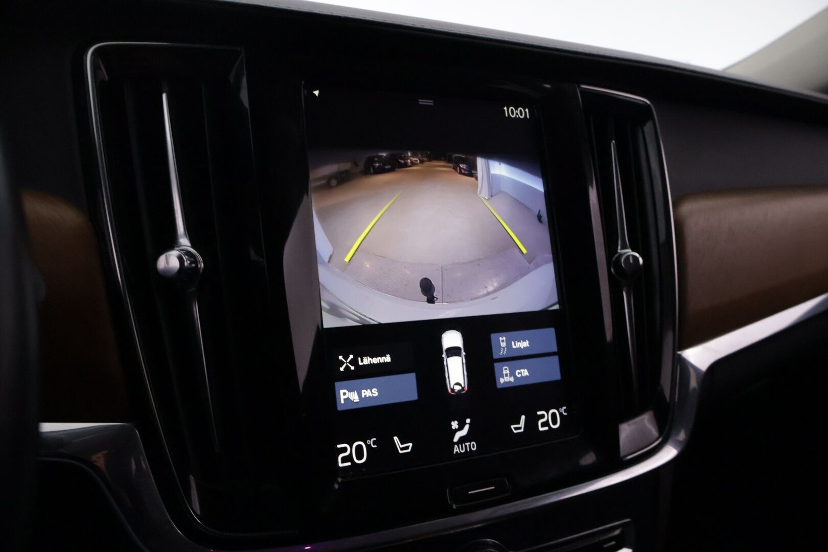 Volvo V90 2019 D3 AWD Business Inscription aut* Webasto / Vetokoukku / Pilot assist / P. Kamera / Sportti nahat / ACC / Keyless GO* - Suomi-auto / Puskurin alle taittuva vetokoukku / Ratinlämmitin / Adapt LED - HULLUT AVAJAISHULINAT KORKOTARJOUS 3,29 %