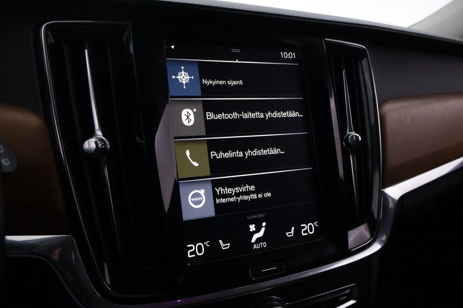 Volvo V90 2019 D3 AWD Business Inscription aut* Webasto / Vetokoukku / Pilot assist / P. Kamera / Sportti nahat / ACC / Keyless GO* - Suomi-auto / Puskurin alle taittuva vetokoukku / Ratinlämmitin / Adapt LED - HULLUT AVAJAISHULINAT KORKOTARJOUS 3,29 %