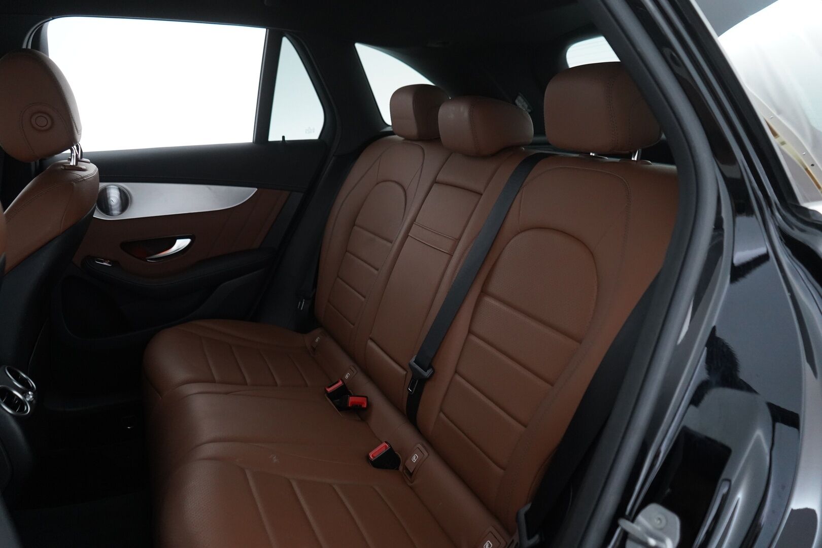 Mercedes-Benz GLC 2020 300 e 4MATIC A Business EQ Power * Koukku / Kamera / Navi / Vakkari / Burmester * - Kahdet renkaat / AMG / Astinlaudat