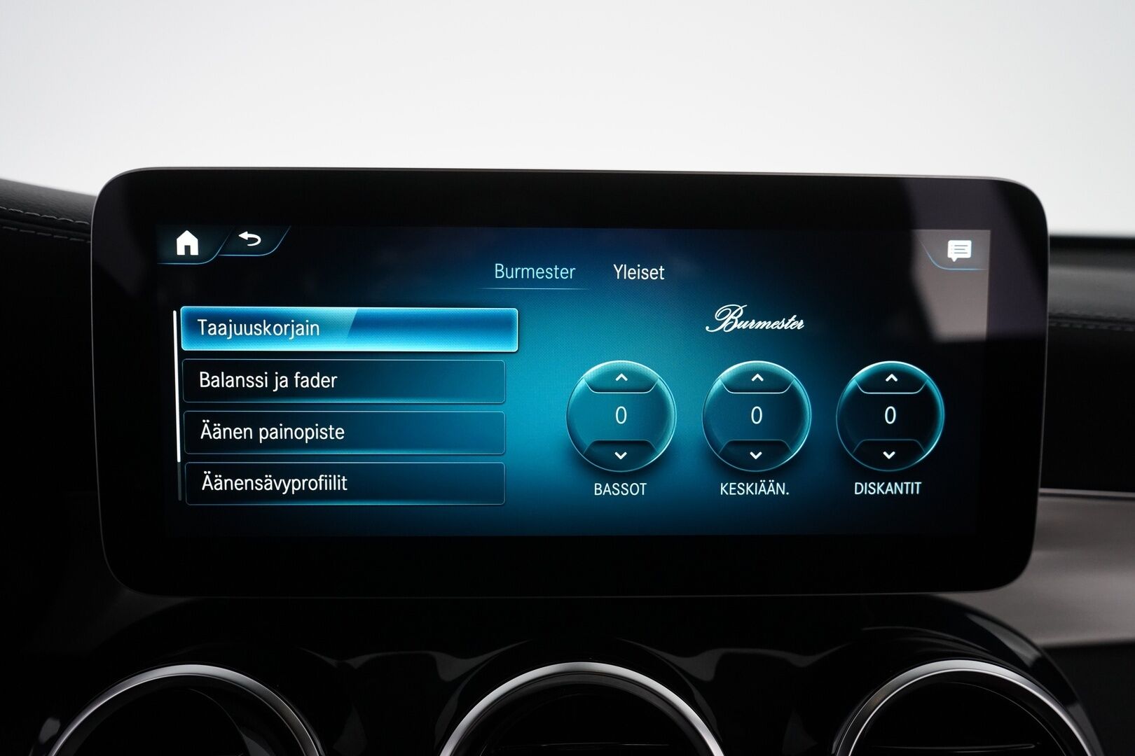 Mercedes-Benz GLC 2020 300 e 4MATIC A Business EQ Power * Koukku / Kamera / Navi / Vakkari / Burmester * - Kahdet renkaat / AMG / Astinlaudat