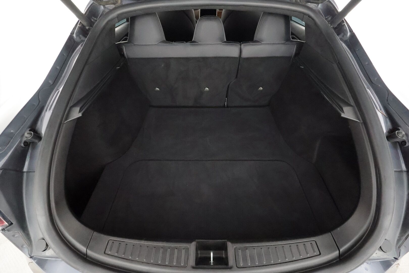 Tesla Model S 2021 Long Range AWD * Ilma-alusta / ACC / LED / P.Kamera / Muistipenkki / Navi / Kaistavahti / Keyless * - 2x Latauskaapelit / Kahdet renkaat aluvanteilla