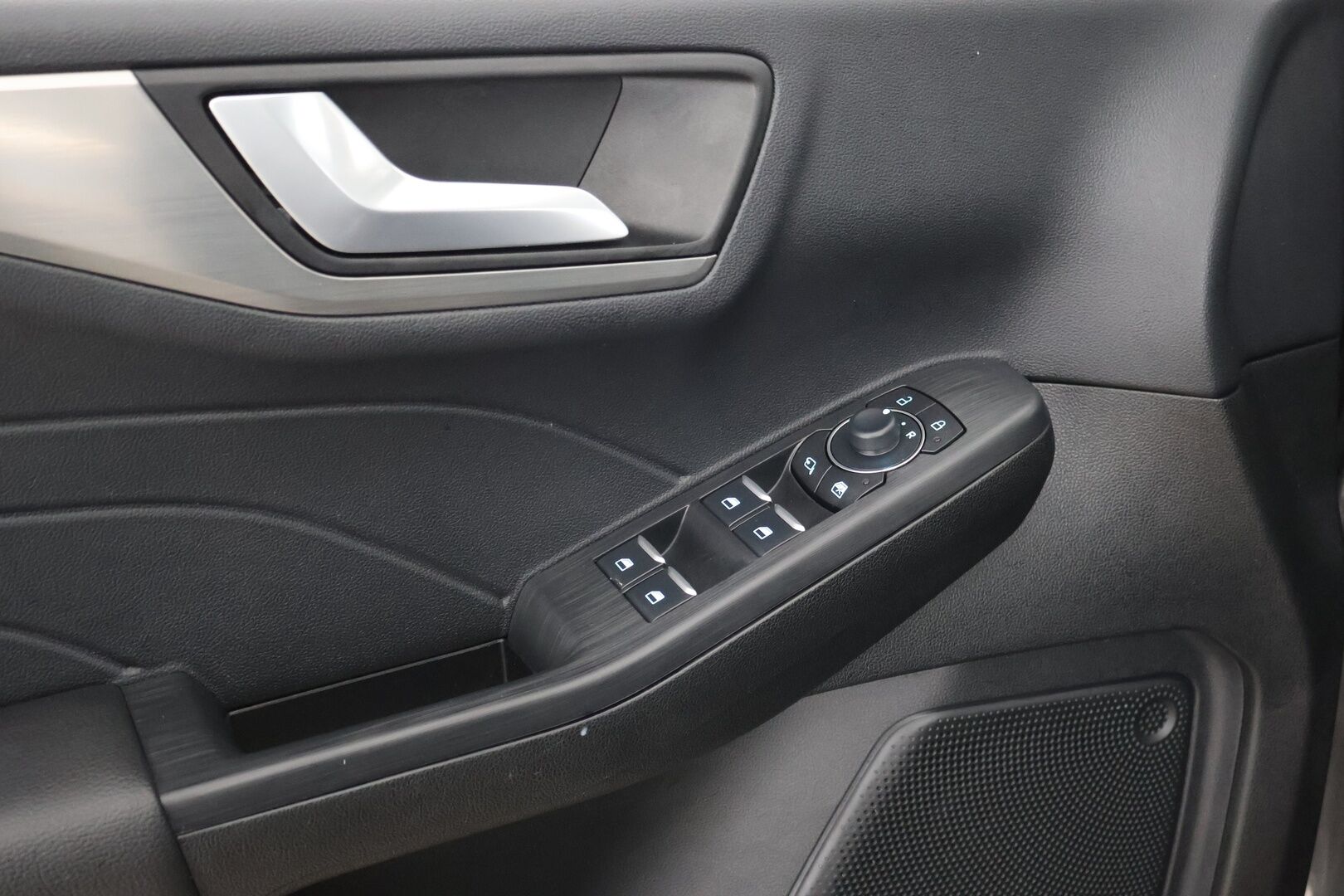 Ford Kuga 2024 2,5 Ladattava hybridi (PHEV) 225hv CVT FWD Titanium X Business Edition 5-ovinen - ACC | 180-kamera | B&O | Vetokoukku | Suomi-auto | 2-om | Merkkihuollettu