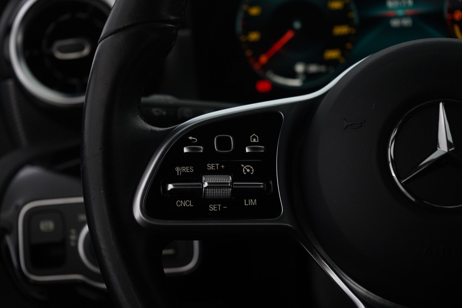 Mercedes-Benz A 2020 250 e A Business Style EQ Power * Kamera /  Vakkari /  Navi / Tutkat / Widescreen * - Juuri katsastettu / SoH 95.4% - HULLU BLACKWEEK KORKOTARJOUS 2,49%