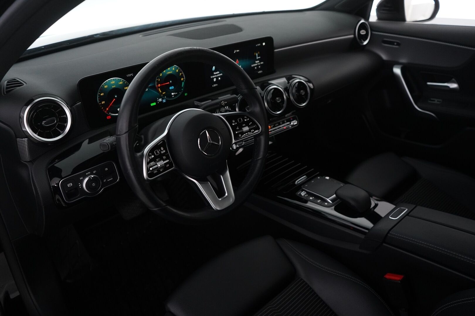 Mercedes-Benz A 2020 250 e A Business Style EQ Power * Kamera /  Vakkari /  Navi / Tutkat / Widescreen * - Juuri katsastettu / SoH 95.4% / Kahdet renkaat + vanteet