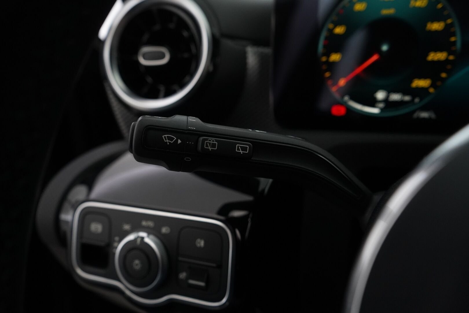 Mercedes-Benz A 2020 250 e A Business Style EQ Power * Kamera /  Vakkari /  Navi / Tutkat / Widescreen * - Juuri katsastettu / SoH 95.4% - HULLU BLACKWEEK KORKOTARJOUS 2,49%