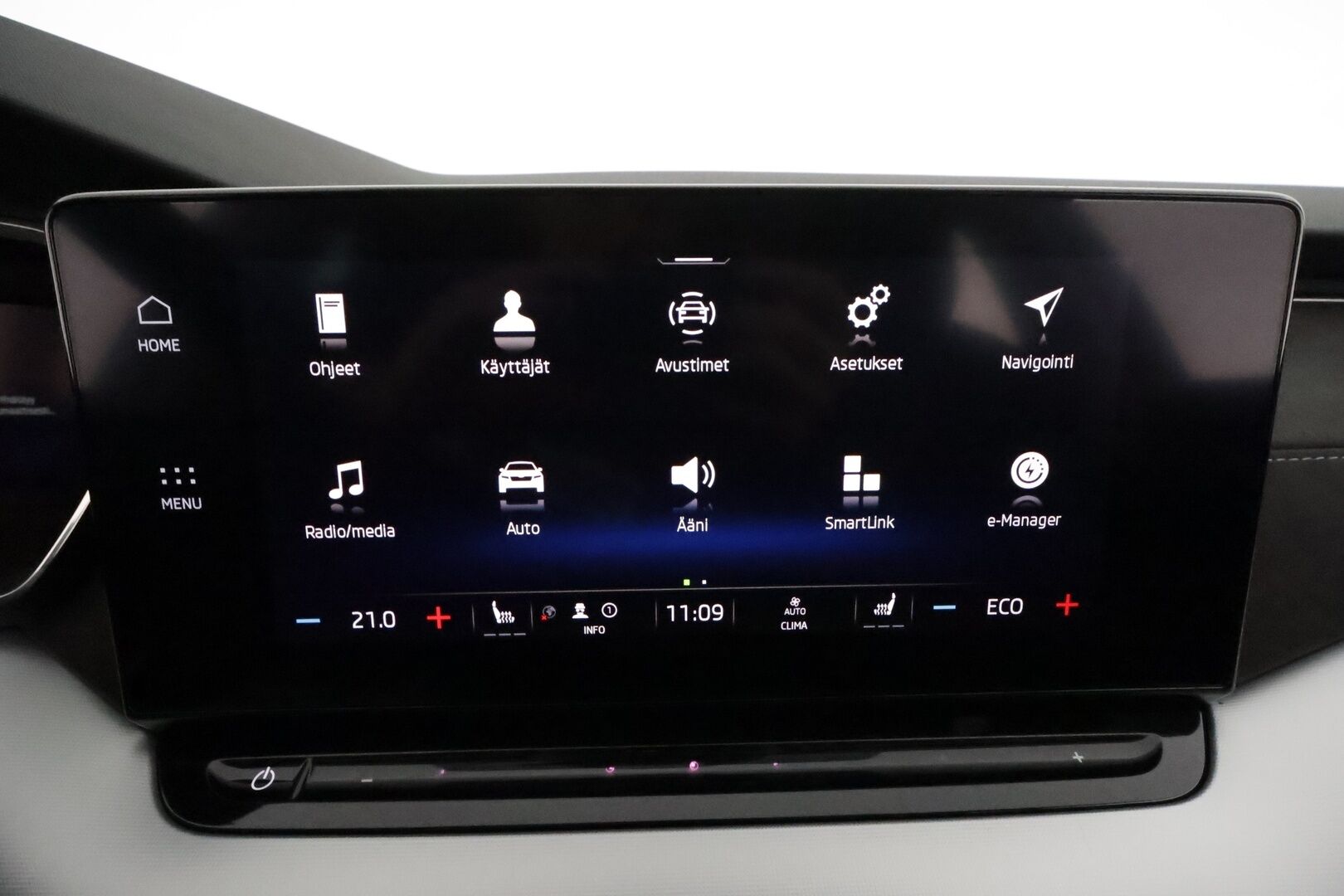 Skoda Octavia 2021 Combi 1.4 TSI PHEV Style iV DSG Autom. * Webasto / Matrix LED / HUD / Navi / Muistipenkit / Peruutustutkat - Akku kuntotarkastettu / Kahdet renkaat aluvanteilla - HULLU BLACKWEEK KORKOTARJOUS 2,49%