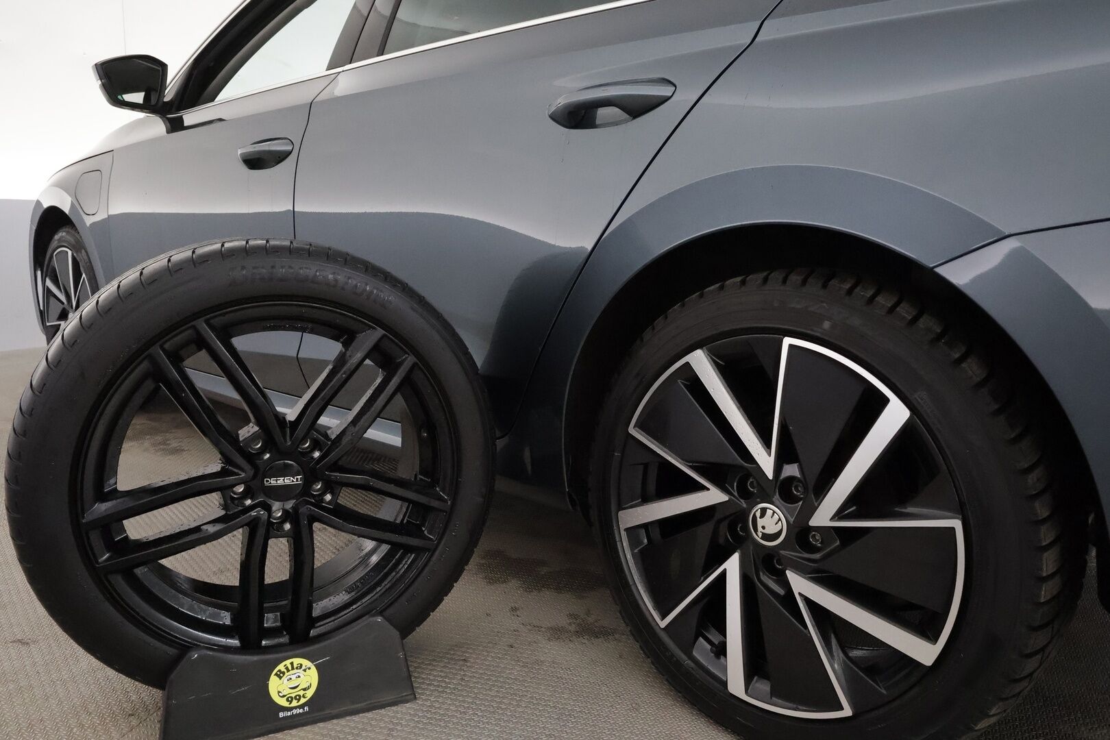 Skoda Octavia 2021 Combi 1.4 TSI PHEV Style iV DSG Autom. * Webasto / Matrix LED / HUD / Navi / Muistipenkit / Peruutustutkat - Akku kuntotarkastettu / Kahdet renkaat aluvanteilla - HULLU BLACKWEEK KORKOTARJOUS 2,49%