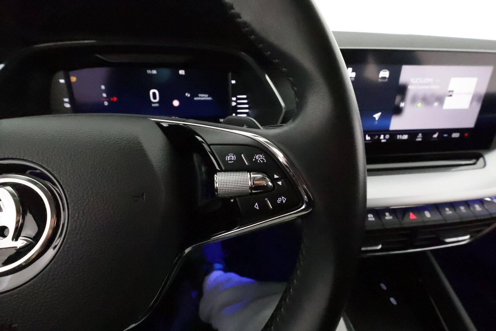 Skoda Octavia 2021 Combi 1.4 TSI PHEV Style iV DSG Autom. * Webasto / Matrix LED / HUD / Navi / Muistipenkit / Peruutustutkat - Akku kuntotarkastettu / Kahdet renkaat aluvanteilla - HULLU BLACKWEEK KORKOTARJOUS 2,49%