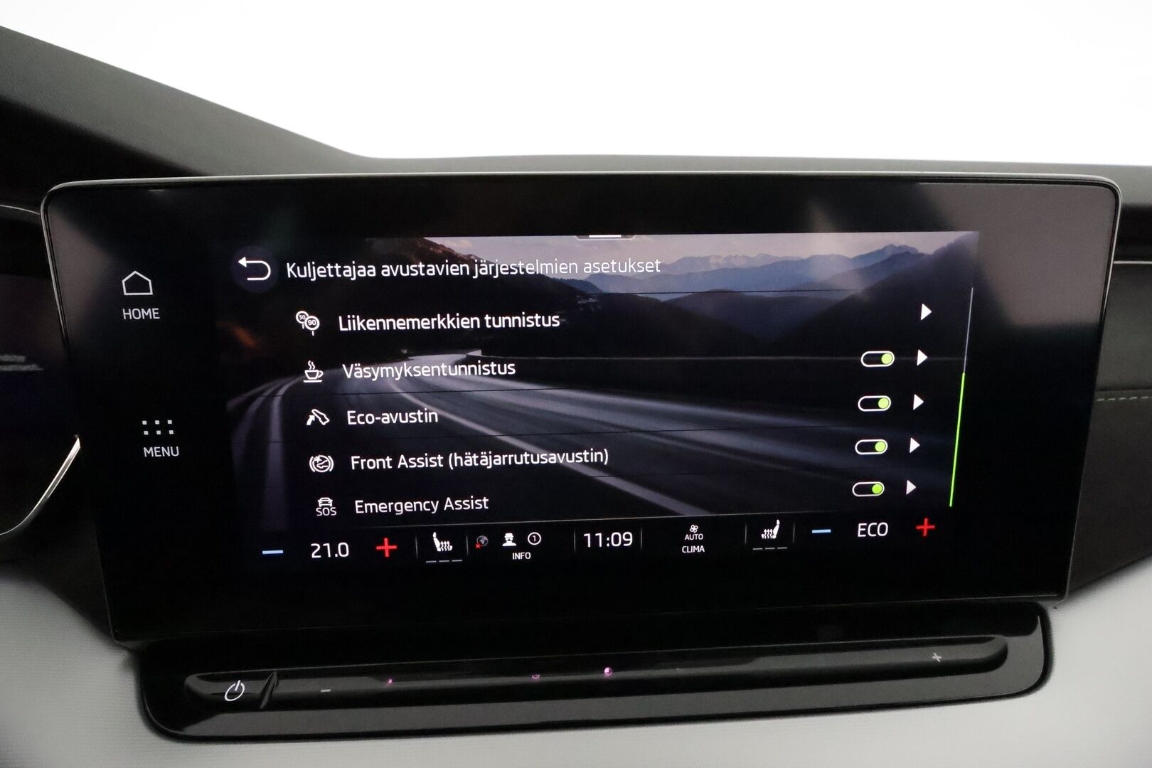 Skoda Octavia 2021 Combi 1.4 TSI PHEV Style iV DSG Autom. * Adapt.Vakkari / Matrix LED / HUD / Navi / Muistipenkit / Peruutustutkat - Kahdet renkaat aluvanteilla